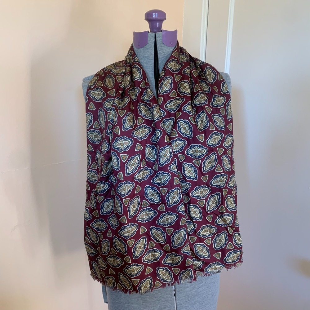 Alta Moda Monte Bello Italy Silk Wool Scarf Burgundy Geometric Reversible Fringe